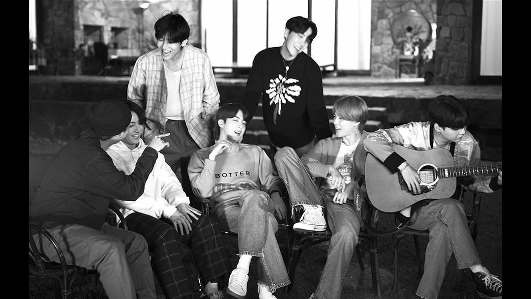 'Life Goes On' MV : like an arrow 映像