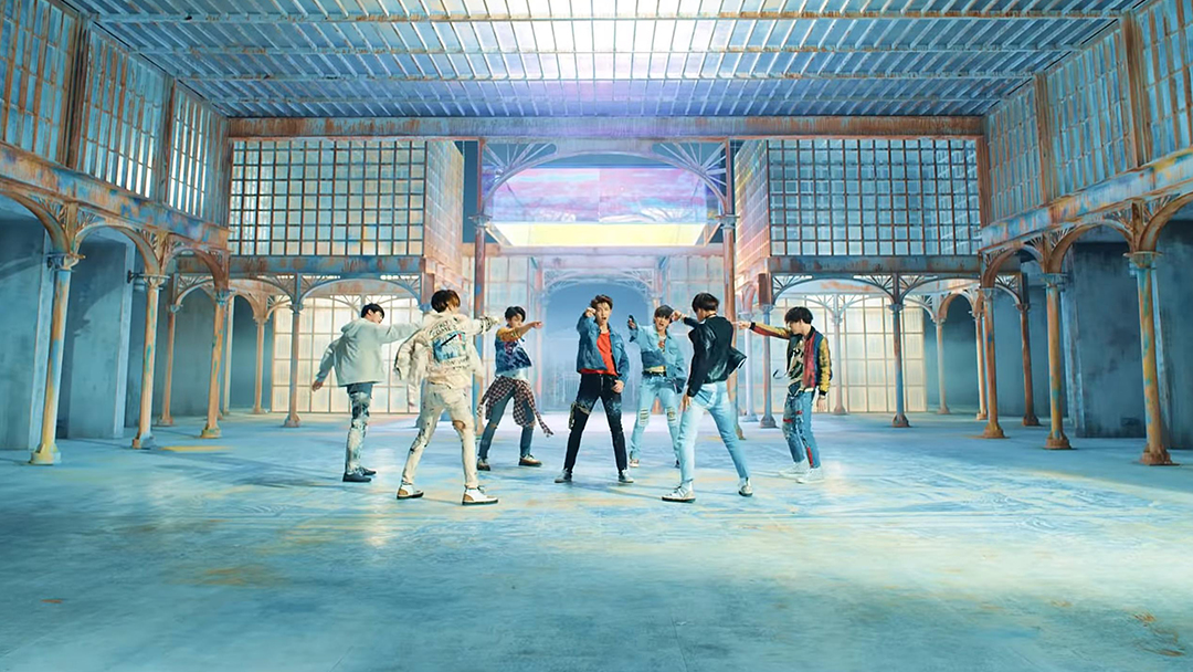 'FAKE LOVE' MV 映像