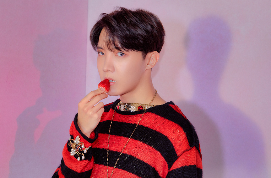 CONCEPT PHOTO 3; BTS(防弾少年団)メンバーJ-HOPEの写真です。(2/8)