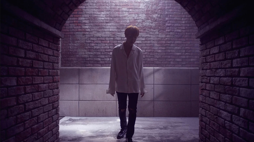 COMEBACK TRAILER : BOY MEETS EVIL Video