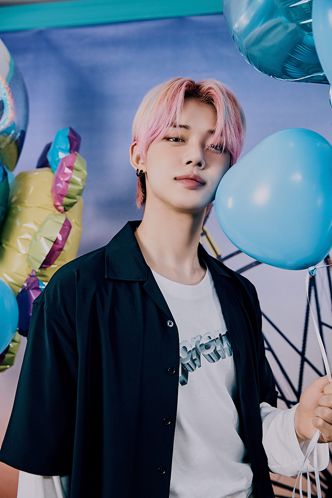 AR-Yeonjun; Photo of TOMORROW X TOGETHER member YEONJUN.