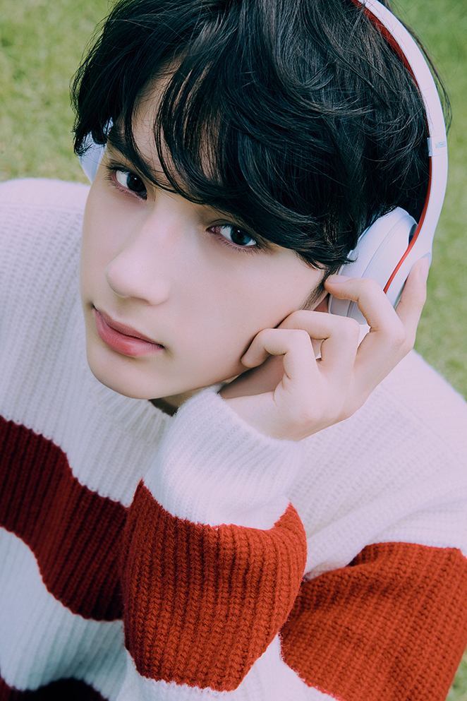 AR-Hueningkai; Photo of TOMORROW X TOGETHER member HUENINGKAI.