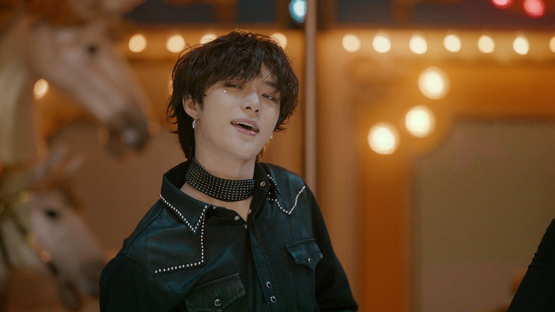 'Blue Hour' MV Video