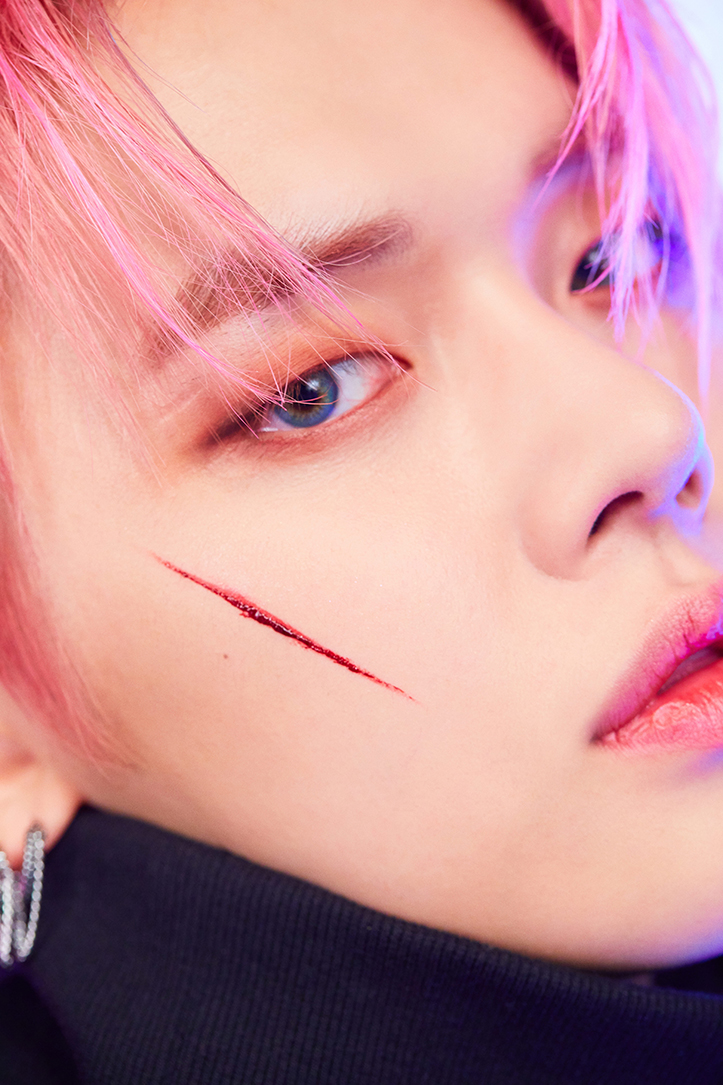 VR-Yeonjun; Photo of TOMORROW X TOGETHER member YEONJUN.