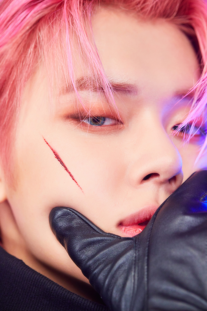 VR-Yeonjun; Photo of TOMORROW X TOGETHER member YEONJUN.