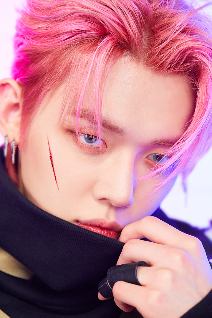 VR-Yeonjun; Photo of TOMORROW X TOGETHER member YEONJUN.