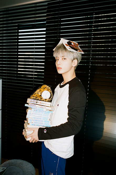 TOMORROW X TOGETHER 멤버 태현의 사진입니다.