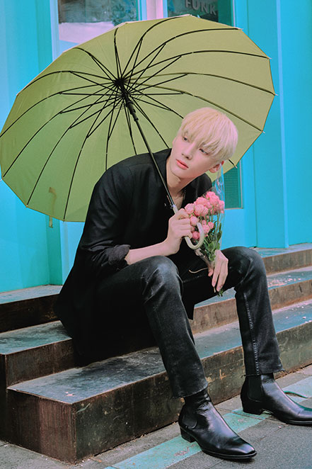 TOMORROW X TOGETHER 멤버 휴닝카이의 사진입니다.