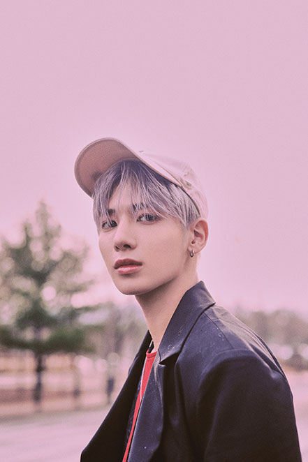 TOMORROW X TOGETHER 멤버 태현의 사진입니다.