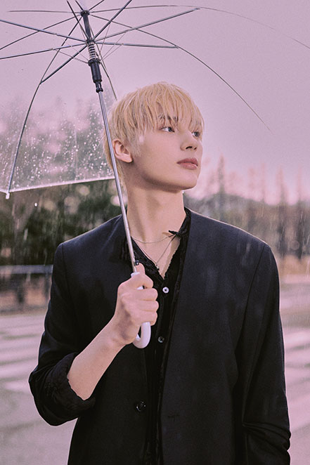 TOMORROW X TOGETHER 멤버 휴닝카이의 사진입니다.