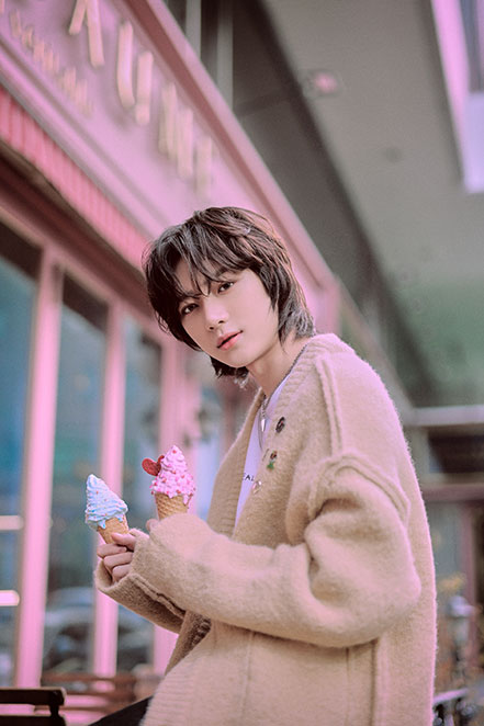 TOMORROW X TOGETHER 멤버 범규의 사진입니다.