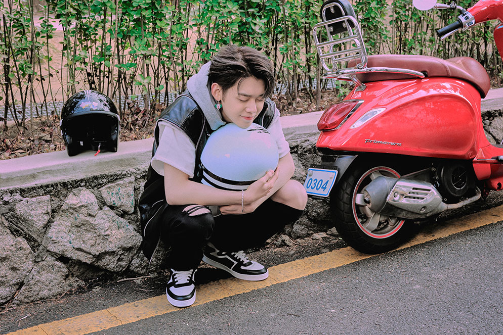 TOMORROW X TOGETHER 멤버 연준의 사진입니다.