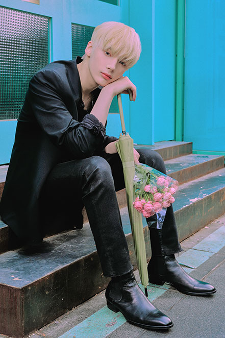 TOMORROW X TOGETHER 멤버 휴닝카이의 사진입니다.